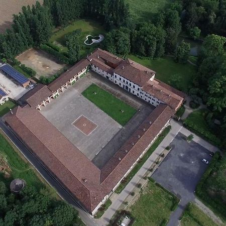 Agriturismo Cascina Farisengo Stagno Lombardo Exteriör bild